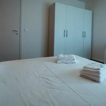 Lägenhet Ermes Di Colloredo 34 A *